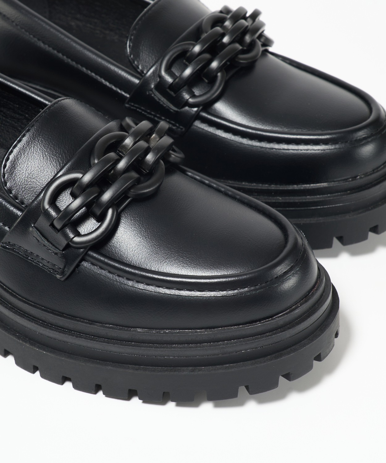 Mocassins detalhe corrente image number null